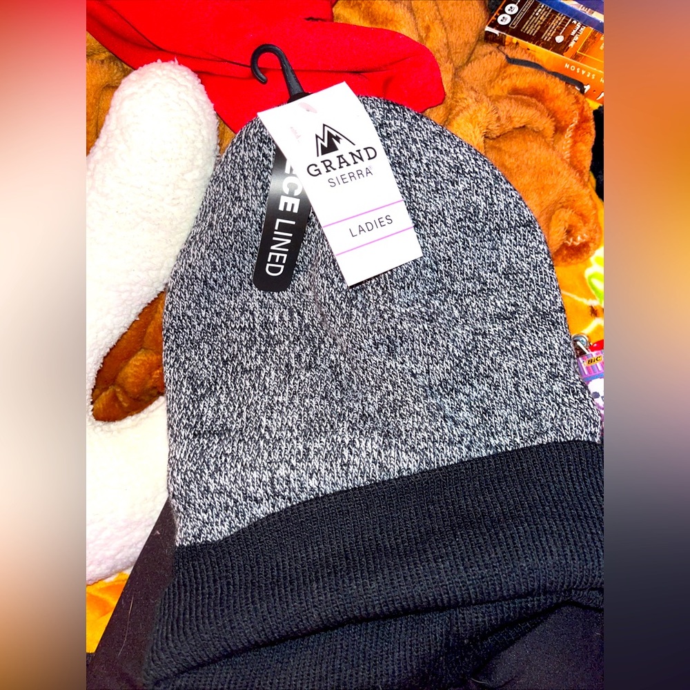 Grand Sierra Gray Speckled Beanie Hat Womens 1 Size BNWT